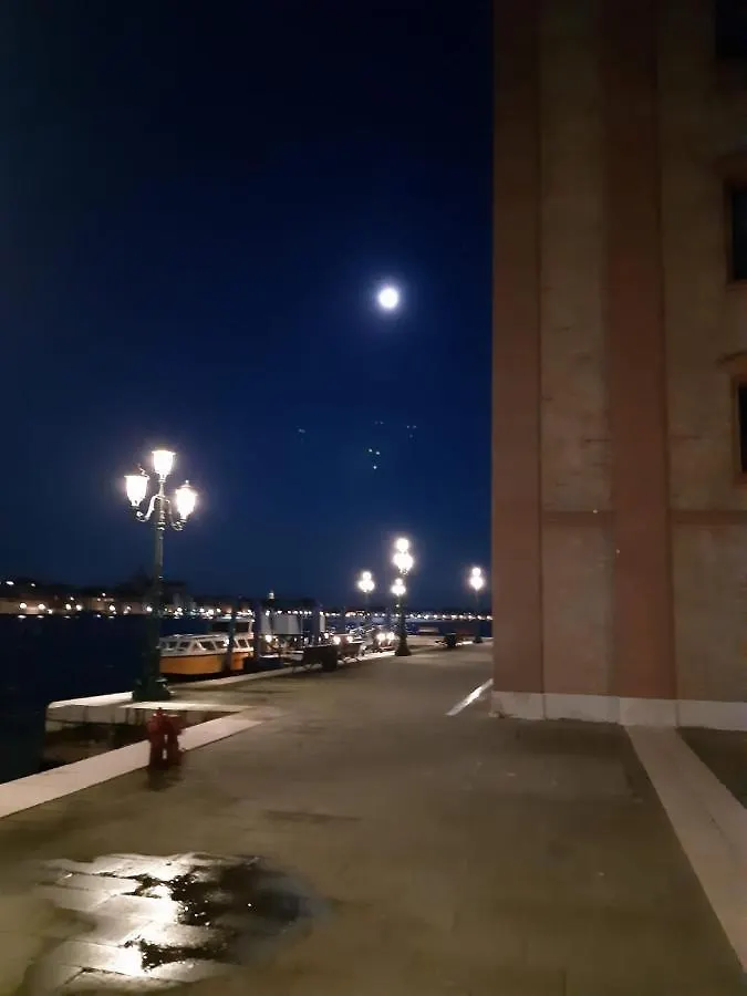 Giudecca Molino Stucky Apartment Venice